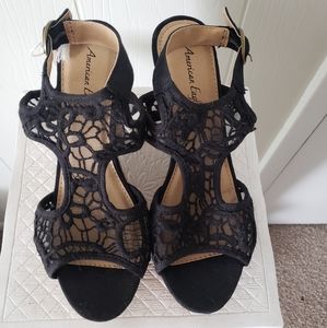 American  Eagle platform black size 7.5